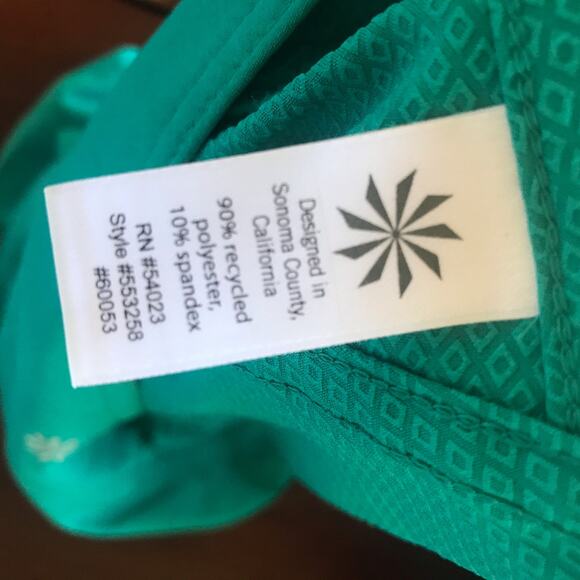 Athleta Green Swim Board Pull-On Shorts with Zipped Pocket Women’s Size 2 - Picture 7 of 7